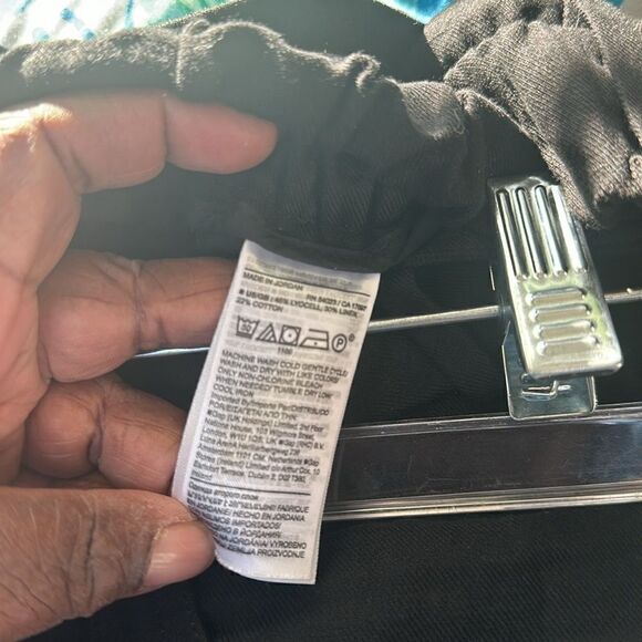 Banana Republic Black Cargo Pants 6 - Picture 7 of 7